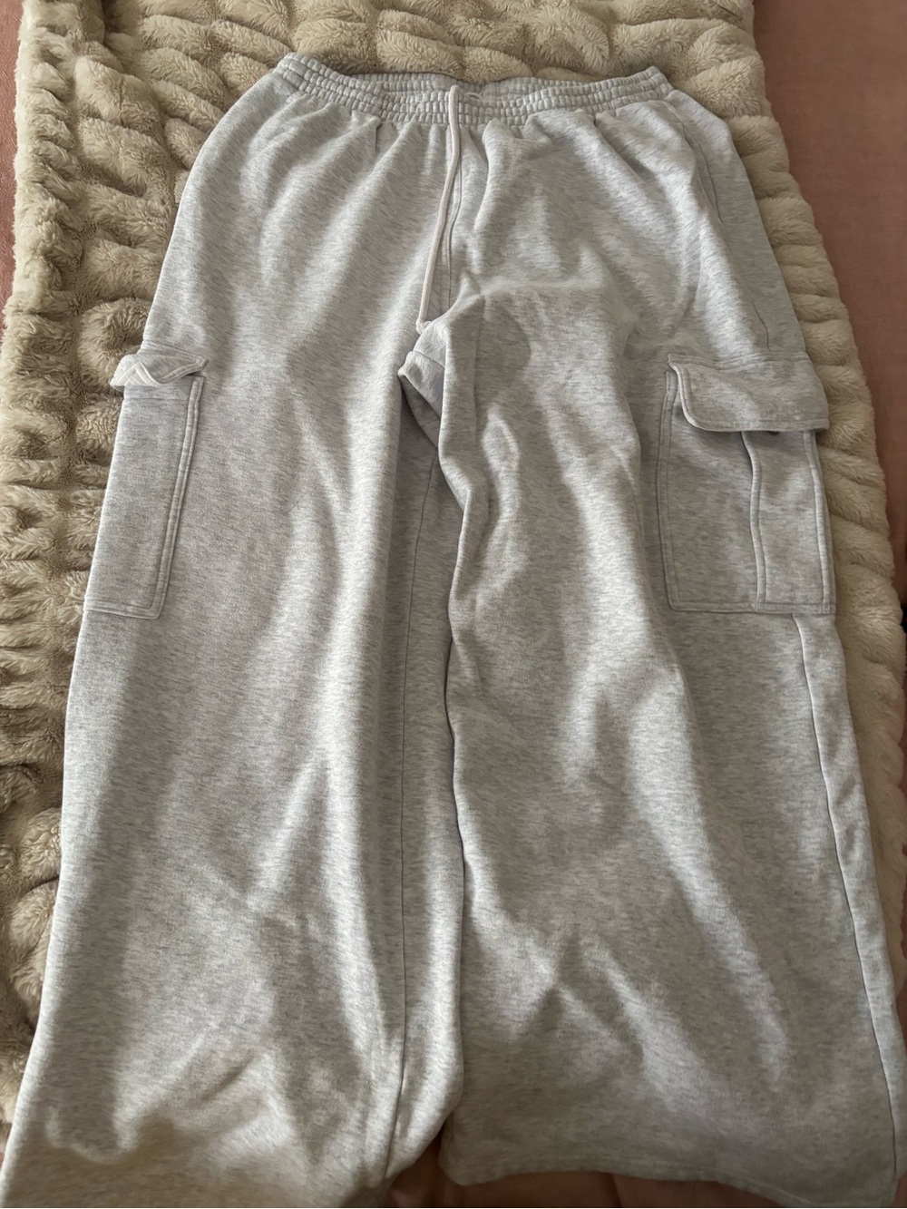 SKIMS Boyfriend Fleece Cargo Sweatpants